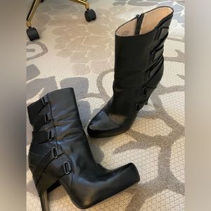 Boutique 9 platform boots!